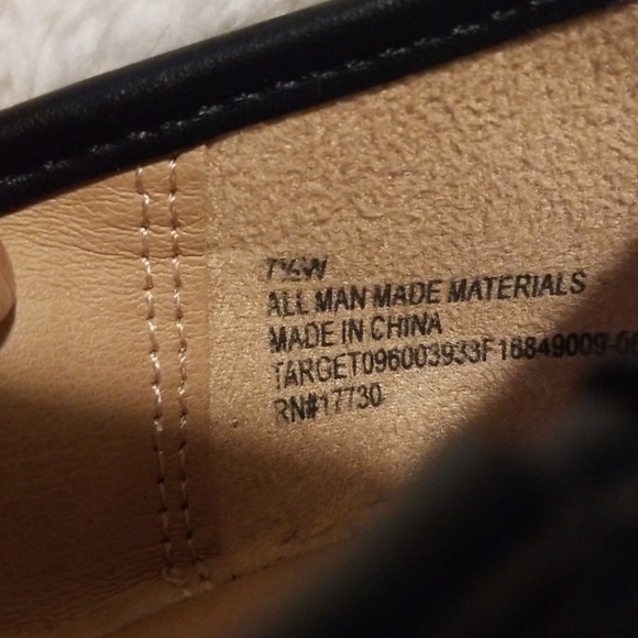 Universal Thread flats - Picture 4 of 8